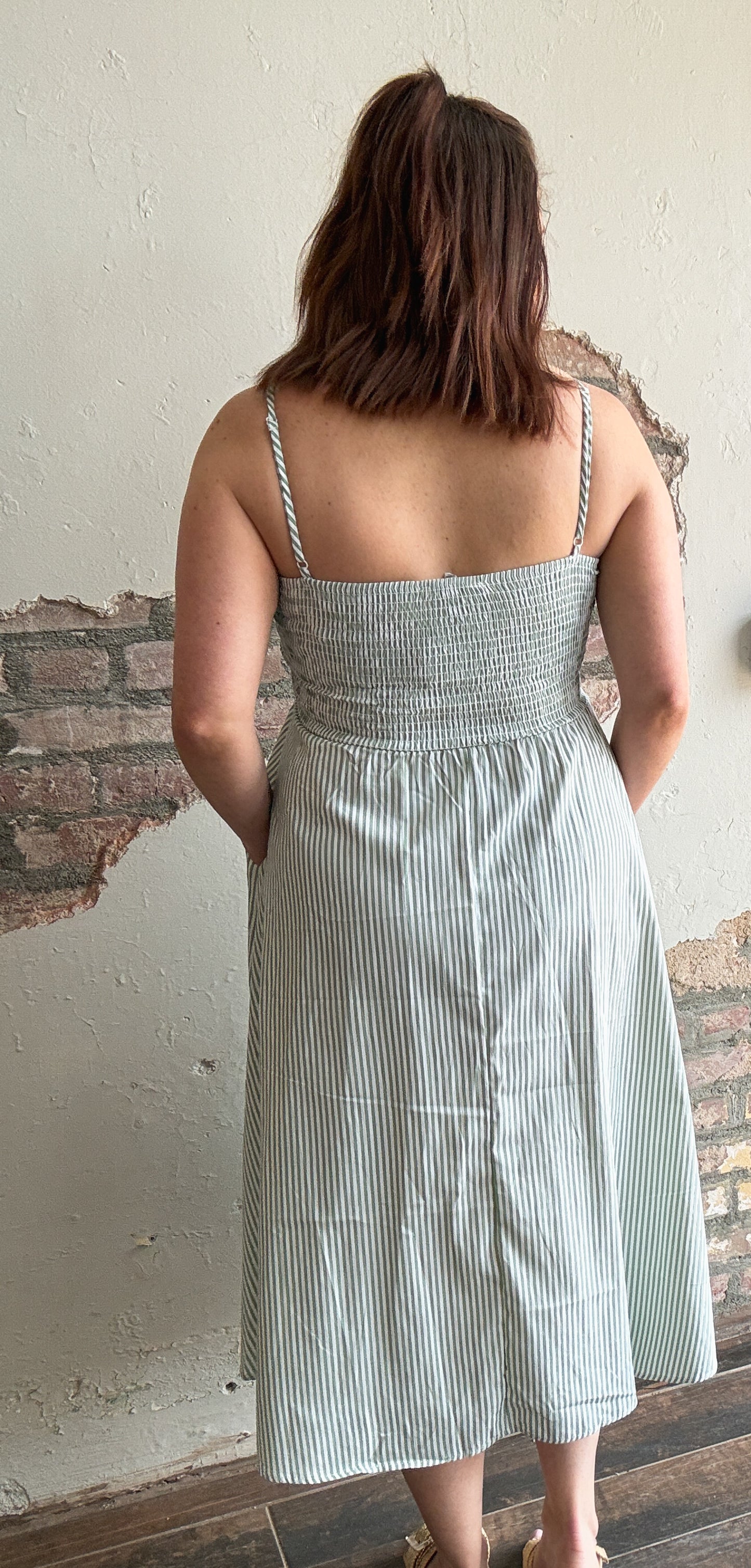 Everyday Breeze Midi Dress in Sage Green