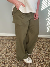 Load image into Gallery viewer, Portland Cargo Pants in Olive
