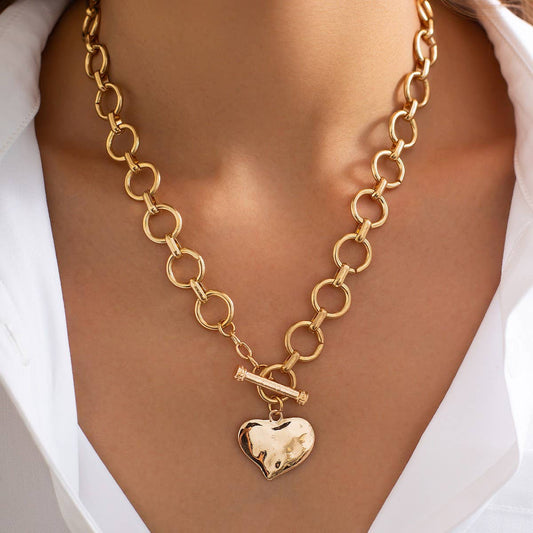HEART FRONT TOGGLE NECKLACE |GOLD
