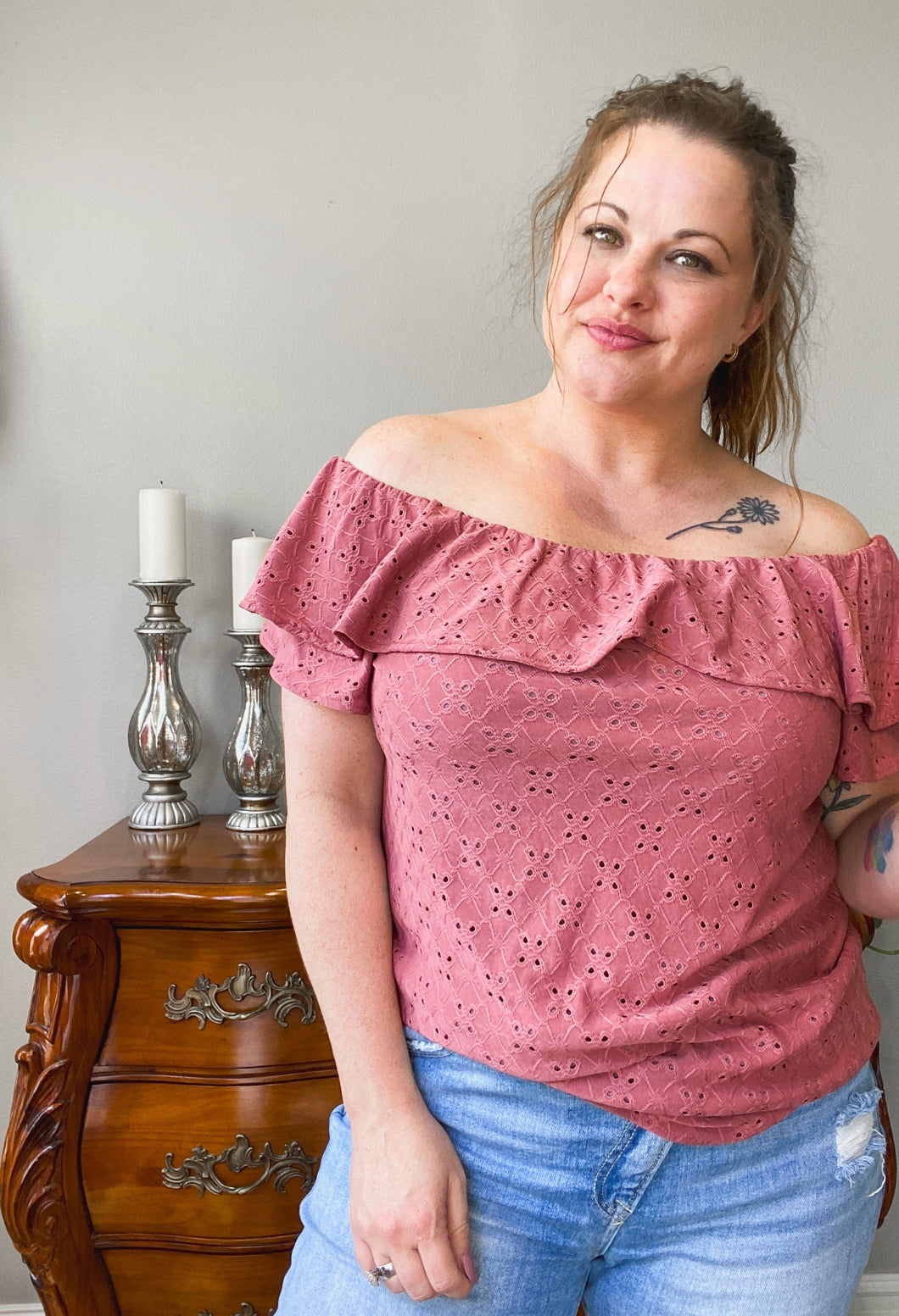 Willow Eyelet Off the Shoulder Top (Mauve)