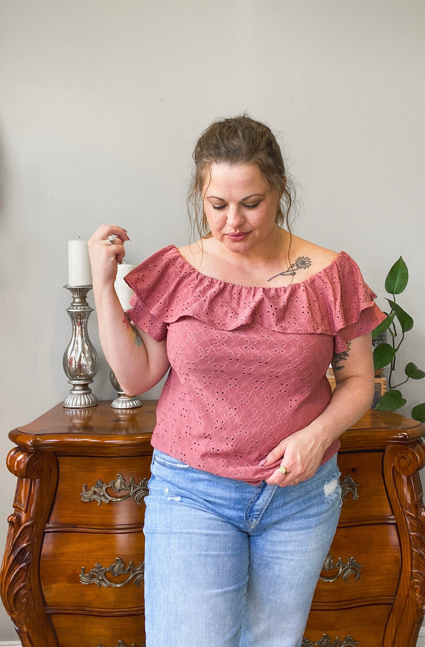 Willow Eyelet Off the Shoulder Top (Mauve)