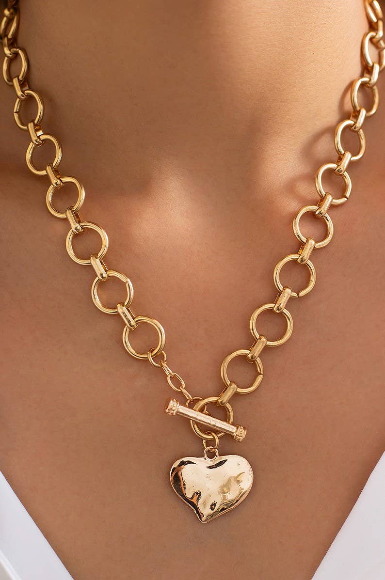 HEART FRONT TOGGLE NECKLACE |GOLD