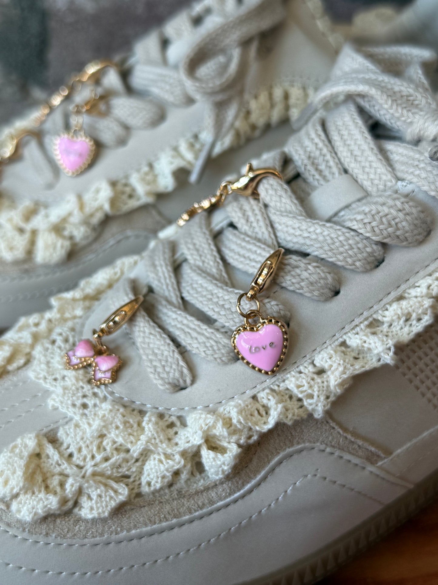 Nova Lace Sneakers