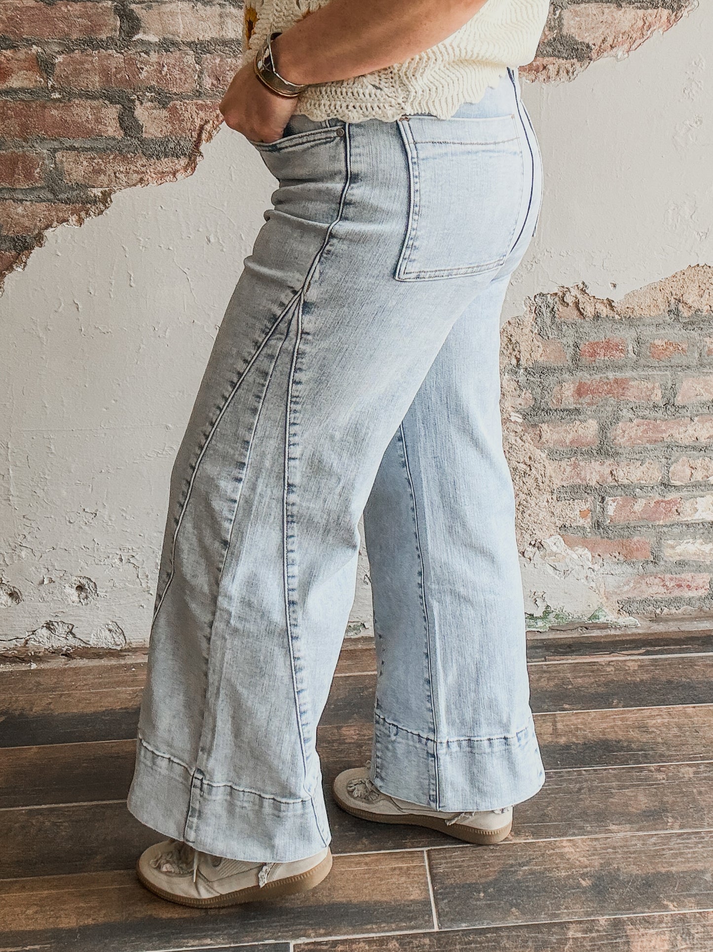 Cool Girl Angled Seam Wide Leg Jeans