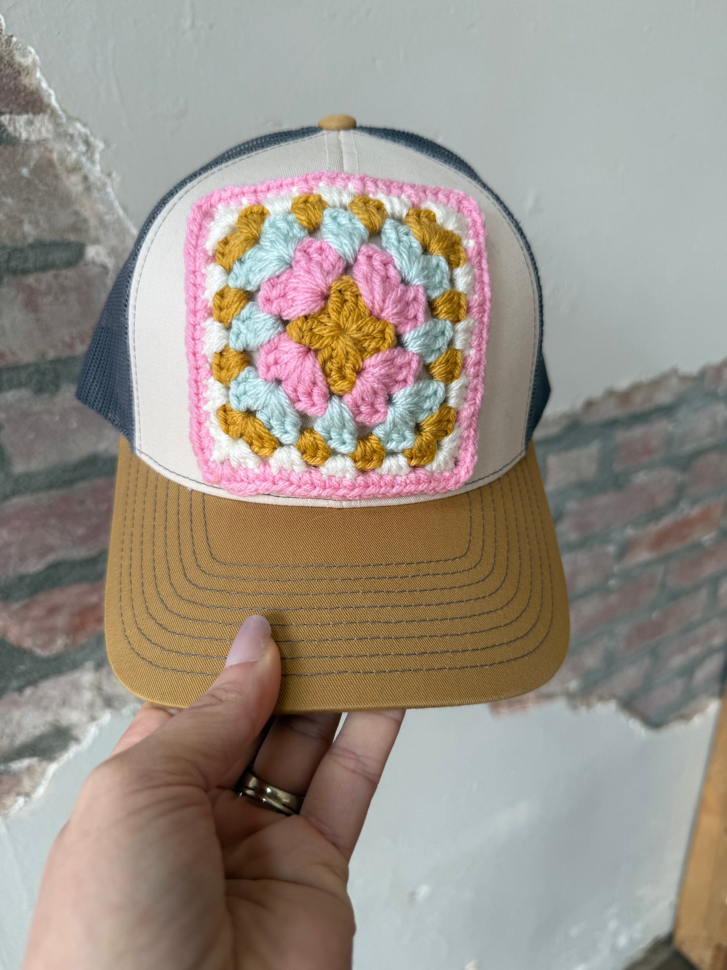 Granny Square Trucker Hat in Lt Pink/White