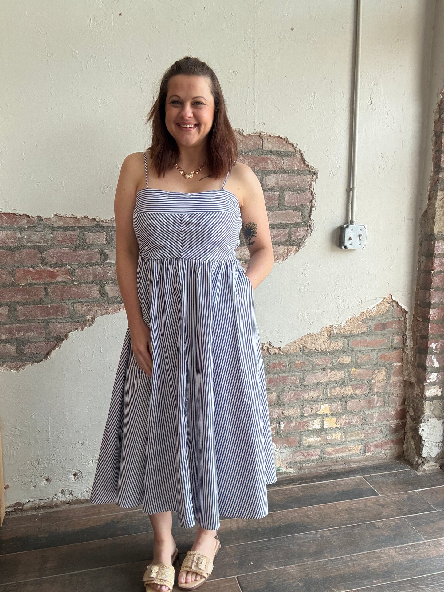 Everyday Breeze Midi Dress in Navy