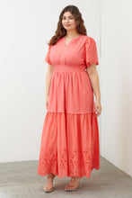 Load image into Gallery viewer, Leighton Scalloped Eyelet Dres (Plus)
