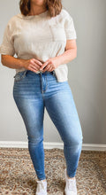 Load image into Gallery viewer, Cara Vintage Skinny Jeans
