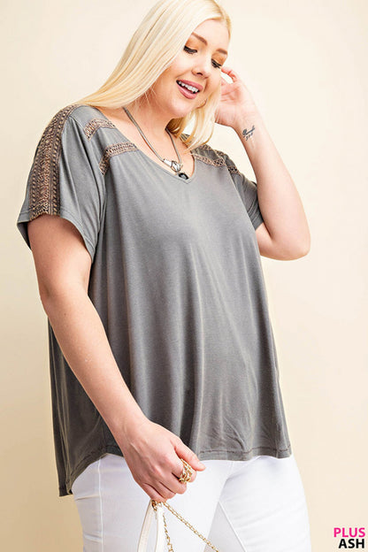 Skylar Crochet Top (Plus Size)