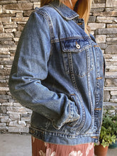 Load image into Gallery viewer, Classic Denim Jacket - Willow Avenue Boutique
